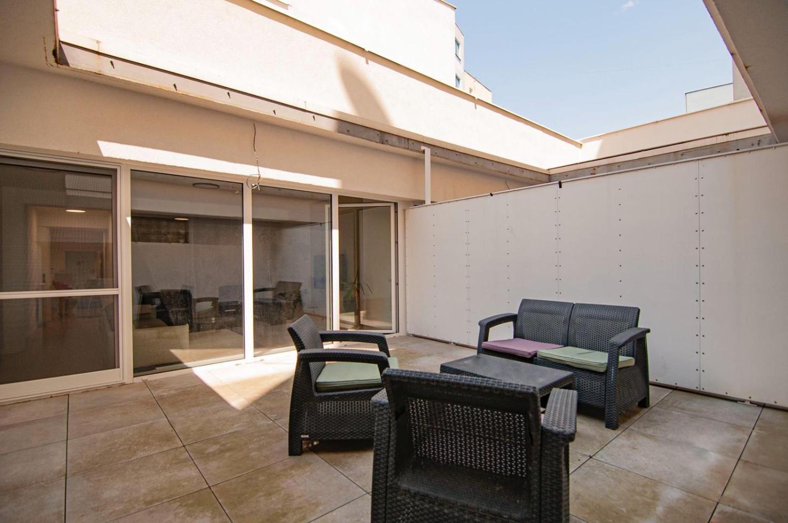 Beautiful Apartment Bratislava Bagian luar foto